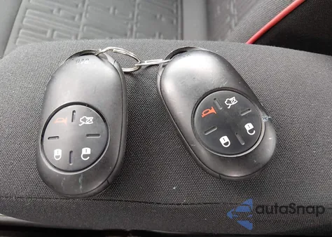 2024 Fiat 500E Inspi(Red) Fwd z USA, uszkodzony, nr VIN ZFAFFAA46RX209061